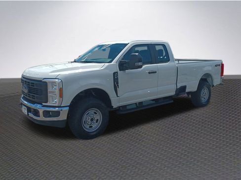 New 2026 Ford F250 XL w/ XL Off-Road Package image 2
