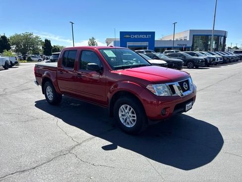 Used 2018 Nissan Frontier SV AWD/4WD image 1