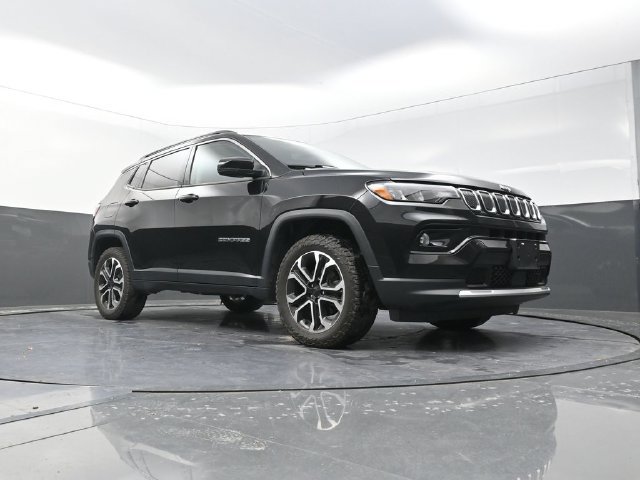 Used 2022 Jeep Compass Limited w/ Sun and Sound Group AWD/4WD image 19