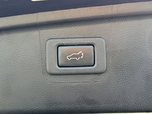 Used 2018 Subaru Outback 2.5i Limited image 16