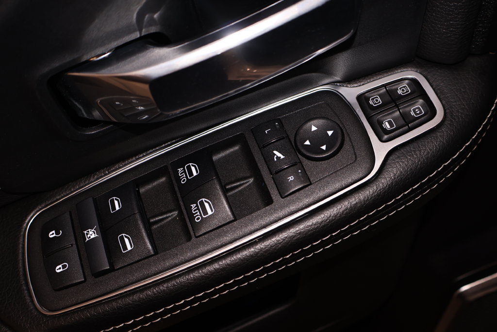 Used 2023 RAM 3500 Laramie w/ Night Edition AWD/4WD image 13