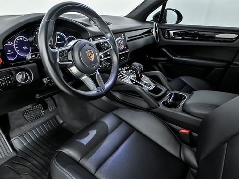 Used 2023 Porsche Cayenne AWD/4WD image 15