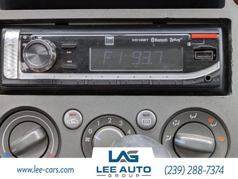 Used 2005 Subaru Outback 2.5i image 21