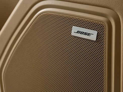 New 2025 Porsche Macan image 7