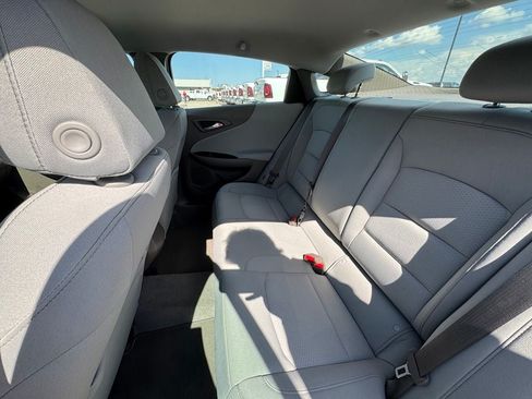 Used 2019 Chevrolet Malibu LS FWD image 9