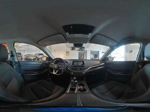Used 2026 Nissan Altima 2.5 SV FWD image 41
