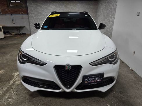 Used 2022 Alfa Romeo Stelvio Veloce image 66