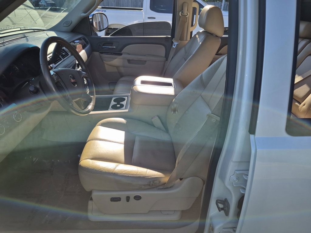 Used 2011 GMC Sierra 1500 SLT w/ SLT White Diamond Edition AWD/4WD image 12