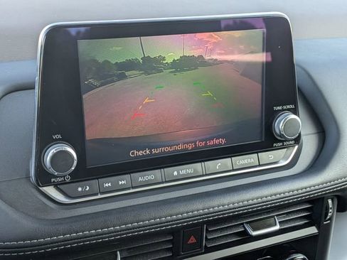 Used 2021 Nissan Rogue S image 24