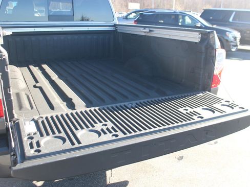 Used 2024 Nissan Titan SV w/ SV Utility Package image 12
