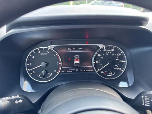 Used 2024 Nissan Rogue SV FWD image 21