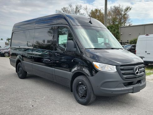 New 2026 Mercedes-Benz Sprinter 2500 image 2