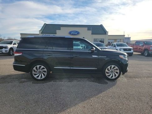 Used 2024 Lincoln Navigator Premiere image 23