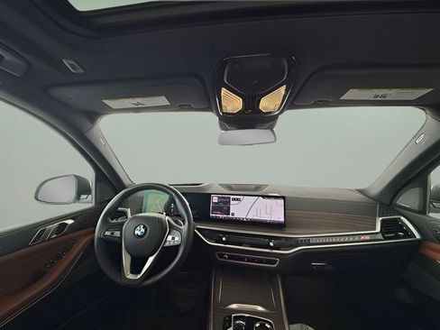 Used 2025 BMW X5 xDrive40i w/ Executive Package image 39