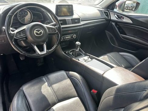 Used 2018 MAZDA MAZDA3 Touring FWD image 17