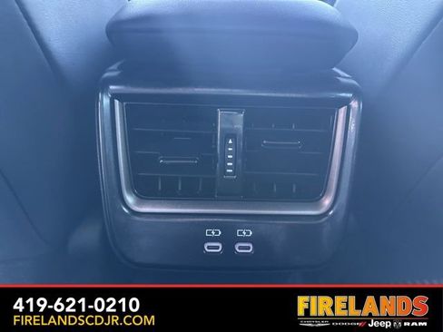 Used 2025 Toyota Crown XLE image 8