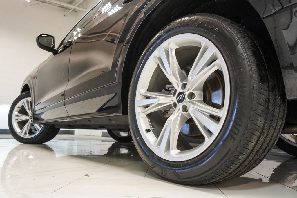 Used 2021 Audi Q8 Premium Plus w/ Premium Plus Package AWD/4WD image 40