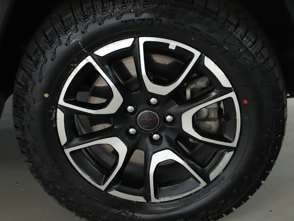 Used 2025 Jeep Compass Trailhawk AWD/4WD image 10