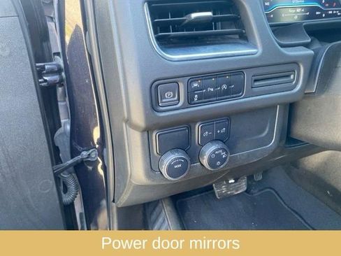 Used 2023 Chevrolet Suburban Premier image 26