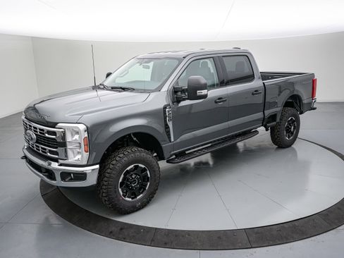 New 2026 Ford F250 XLT w/ Tremor Off-Road Package image 9