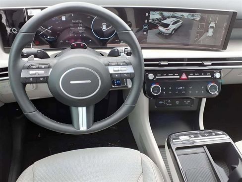 New 2025 Hyundai Tucson Limited image 13