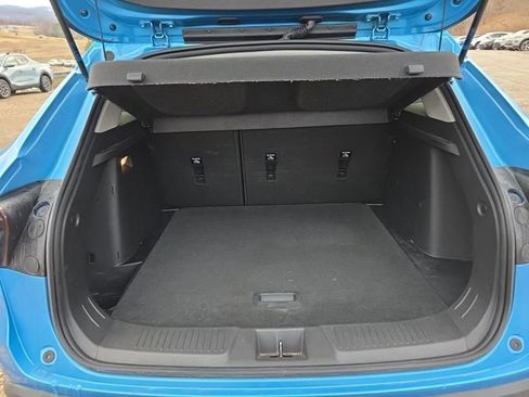 Used 2025 Chevrolet Trax LT image 9