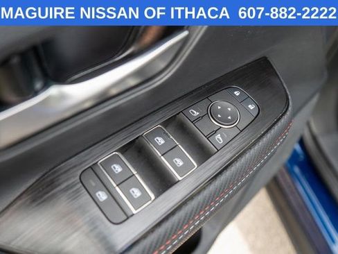 Used 2025 Nissan Kicks SR AWD/4WD image 19
