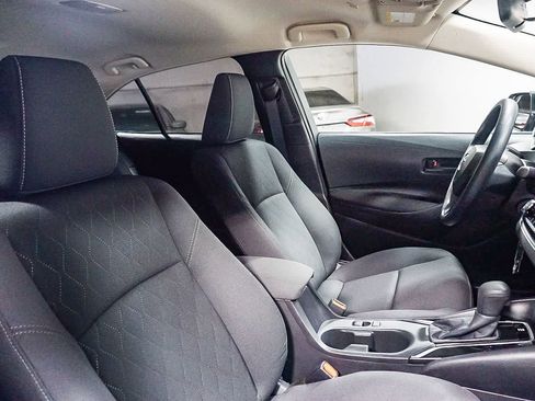 Certified 2025 Toyota Corolla LE FWD image 18