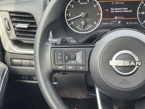 Used 2023 Nissan Rogue SV image 12