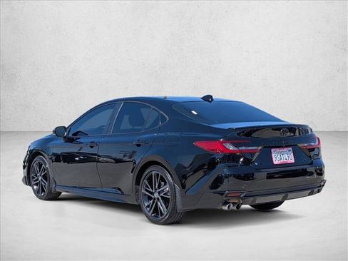 Used 2025 Toyota Camry XSE FWD image 8