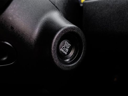 Used 2024 RAM ProMaster 2500 w/ Quick Order Package 22G SLT image 17