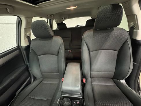 Used 2017 Subaru Outback 2.5i Premium AWD/4WD image 31