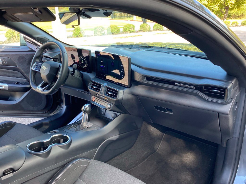 Used 2024 Ford Mustang Coupe RWD image 30