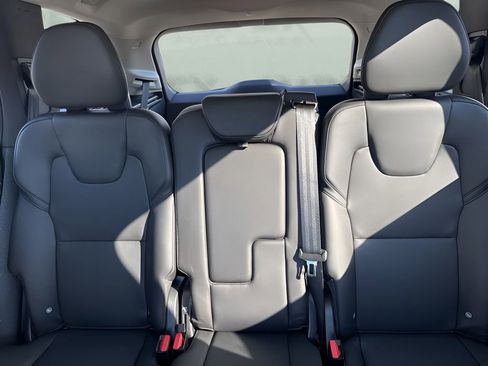 Used 2024 Volvo XC90 B5 Core image 13