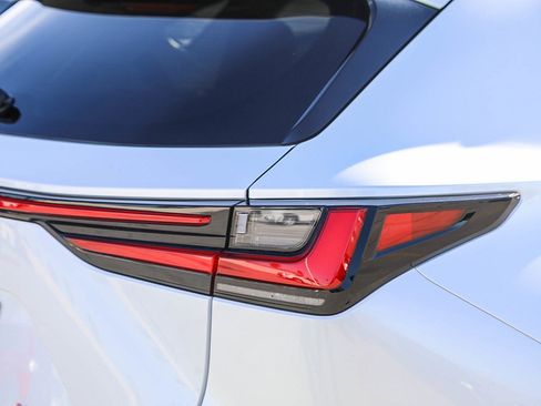 Used 2025 Lexus NX 350h AWD w/ Premium Package image 9