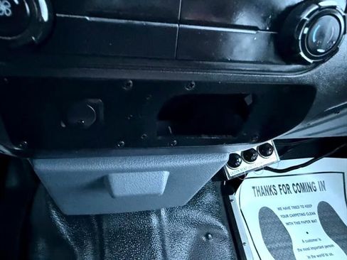 Used 2013 Ford F250 XL w/ Skid Plate Pkg image 17