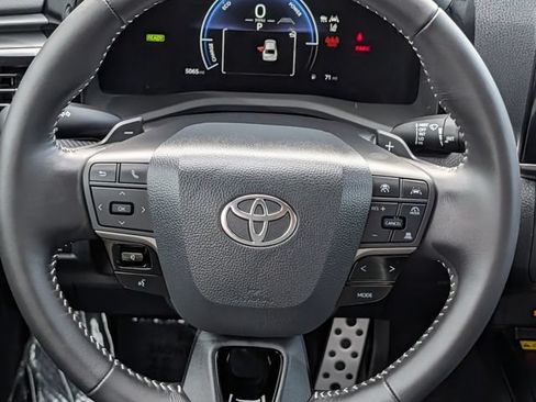 Used 2026 Toyota Camry SE w/ Convenience Package FWD image 13