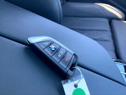 Used 2022 BMW 540i w/ Premium Package image 14