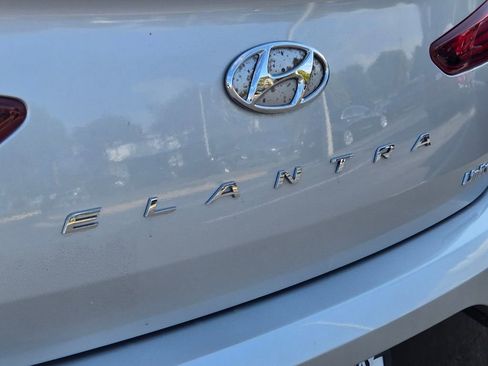 Used 2019 Hyundai Elantra Limited w/ Ultimate Package 02 image 8