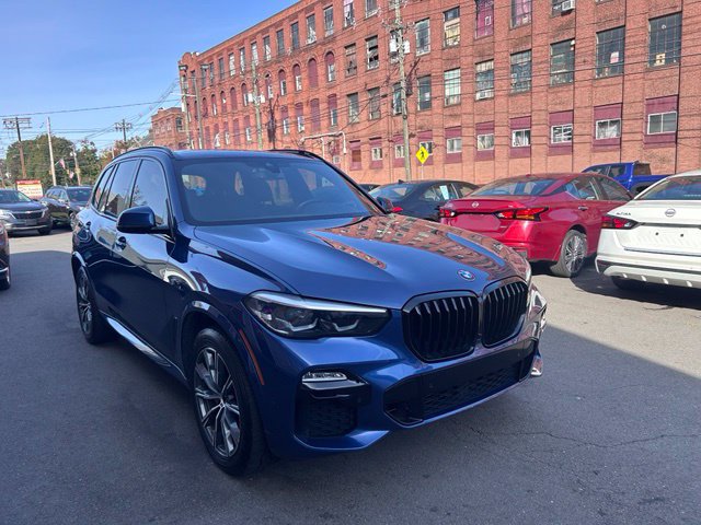 Used 2021 BMW X5 xDrive40i w/ M Sport Package AWD/4WD image 3