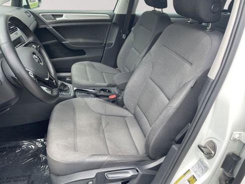 Used 2016 Volkswagen Golf S FWD image 12
