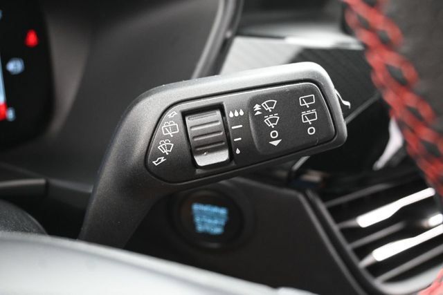 Used 2025 Ford Escape ST-Line FWD image 18