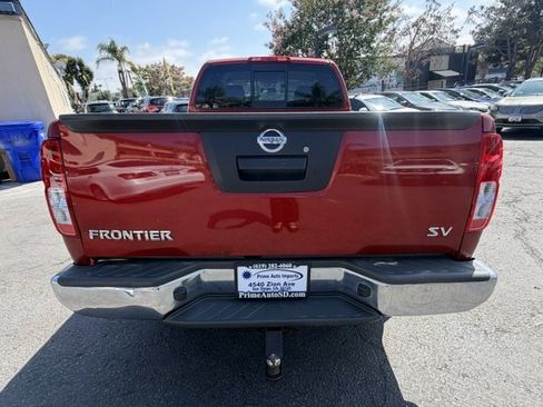 Used 2017 Nissan Frontier SV RWD image 3