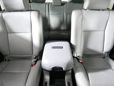 Used 2012 Toyota Sequoia Platinum image 13