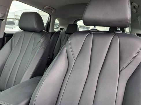 Used 2025 Acura ADX FWD image 18