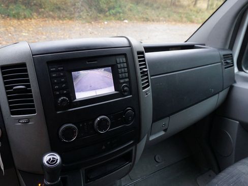 Used 2017 Mercedes-Benz Sprinter 2500 image 16