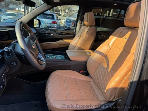 Used 2023 Cadillac Escalade Sport w/ LPO, ONYX Package image 13