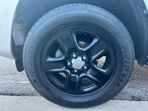 Used 2010 Toyota RAV4 2WD image 32