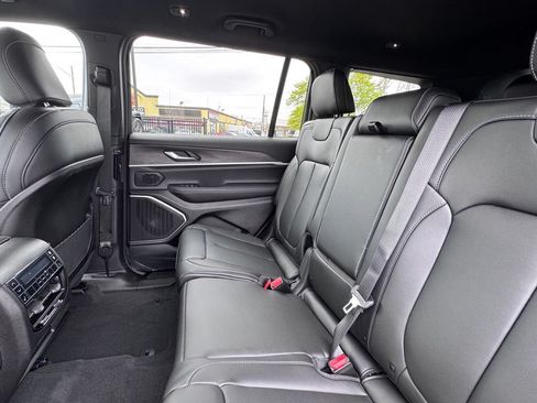 New 2026 Jeep Grand Cherokee L Limited AWD/4WD image 15
