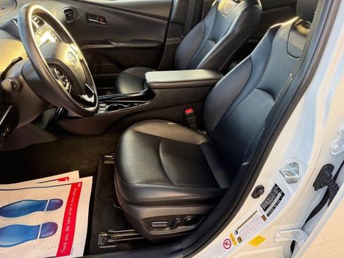 Used 2022 Toyota Prius image 26